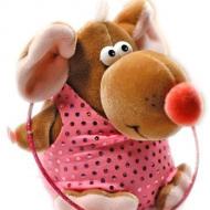 Мышонок Пина с обручем